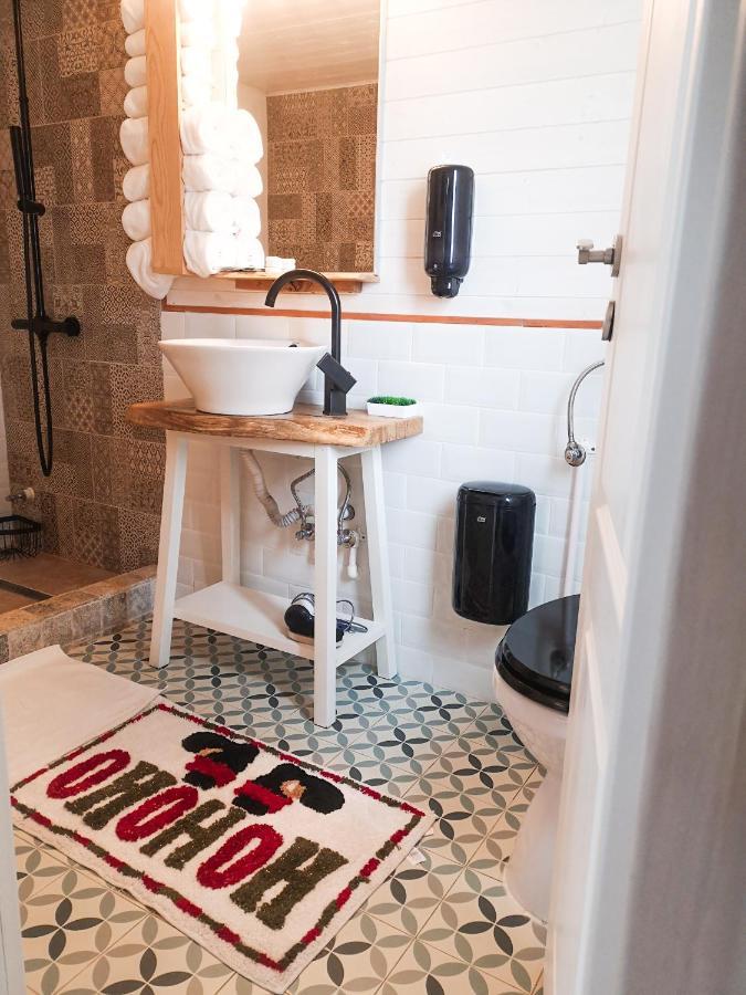 Tiny House - Baia De Fier Hotel Ngoại thất bức ảnh